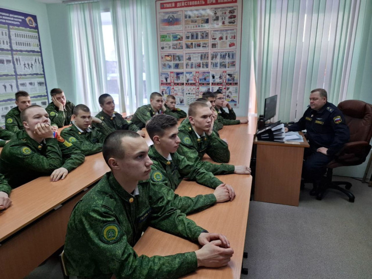 ВСТРЕЧА С ПРЕДСТАВИТЕЛЕМ СИБИРСКОЙ ПОЖАРНО-СПАСАТЕЛЬНОЙ АКАДЕМИИ.