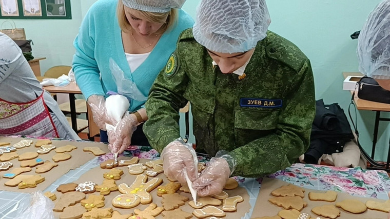 СЛАДКИЙ ПОДАРОК ДЛЯ БОЙЦОВ.